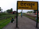 Dehradun Station. CC BY-SA 3.0, https://commons.wikimedia.org/w/index.php?curid=1615049